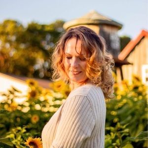 Meet your Posher, Monica